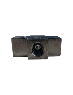 RACOR REPARTIDOR T DE 3 VÍAS HEMBRA 10x100 (Convexo) 2