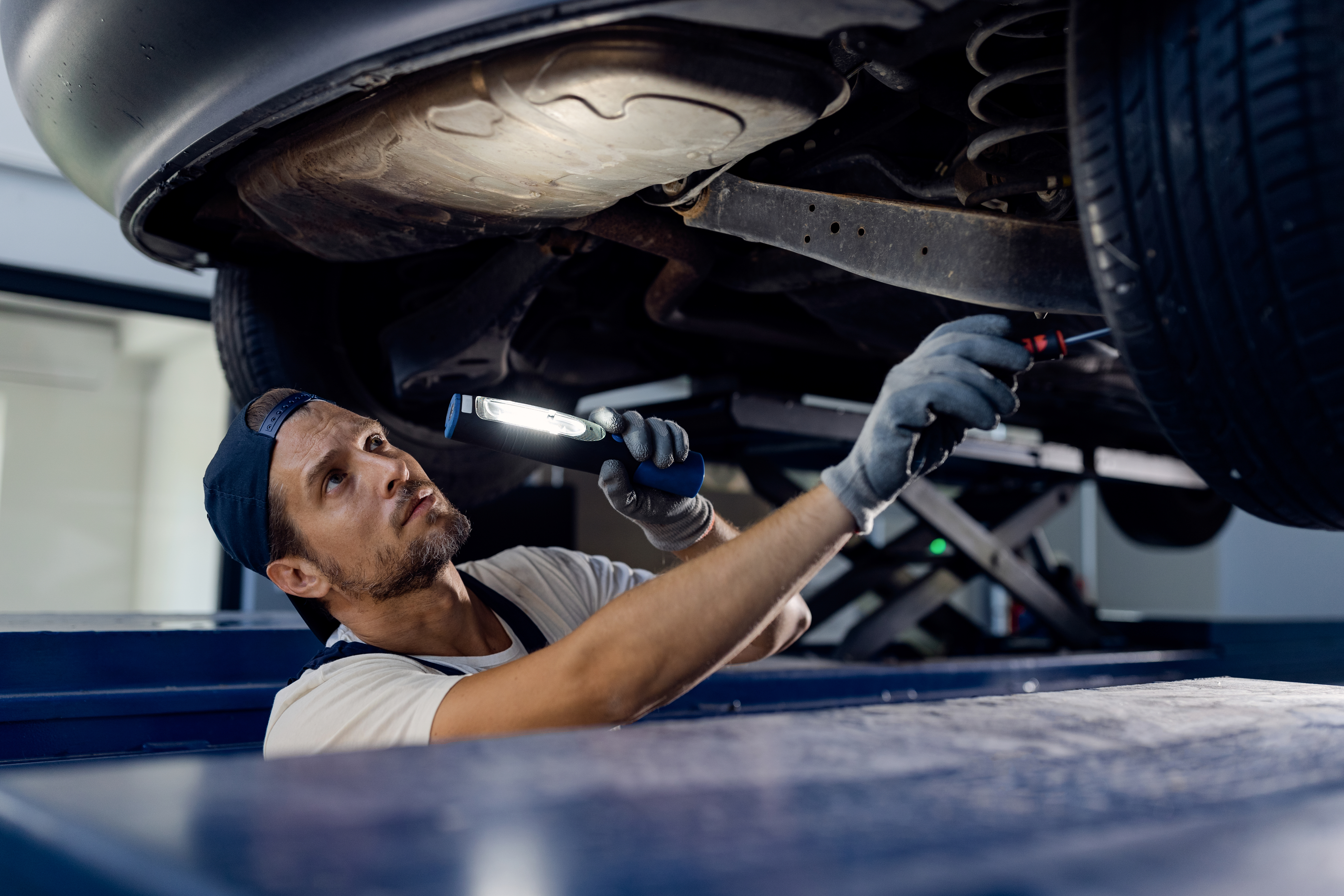 Car brake pads: when to change them and how to extend their service life -  SDT Brakes Europe